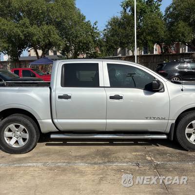 2018 Nissan TITAN S Crew Cab Short Bed - zdjęcie 4 z 13 - miniatura