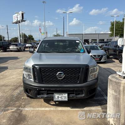 2018 Nissan TITAN S Crew Cab Short Bed - zdjęcie 2 z 13 - miniatura