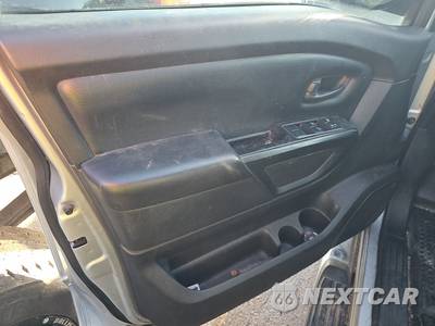 2018 Nissan TITAN S Crew Cab Short Bed - zdjęcie 12 z 13 - miniatura