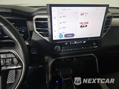 2024 Toyota Sequoia SR5 - zdjęcie 11 z 25 - miniatura