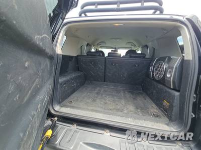 2010 Toyota FJ Cruiser w/Rear Doors - zdjęcie 23 z 41 - miniatura