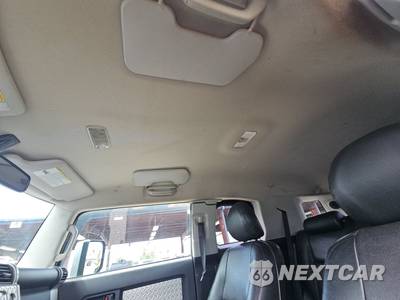 2010 Toyota FJ Cruiser w/Rear Doors - zdjęcie 20 z 41 - miniatura