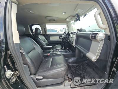 2010 Toyota FJ Cruiser w/Rear Doors - zdjęcie 14 z 41 - miniatura
