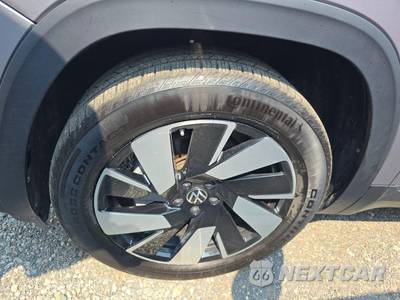2025 Volkswagen Atlas Cross Sport 2.0T SE w/Technology - zdjęcie 8 z 22 - miniatura