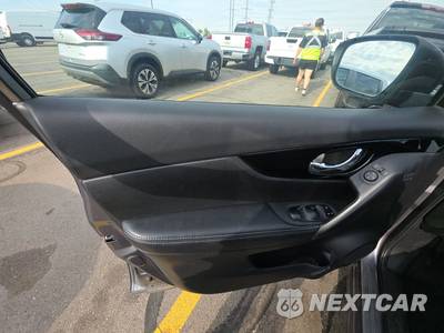 2022 Nissan Rogue Sport SV - zdjęcie 9 z 35 - miniatura