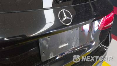 2016 Mercedes-Benz GLC 300 - zdjęcie 29 z 38 - miniatura