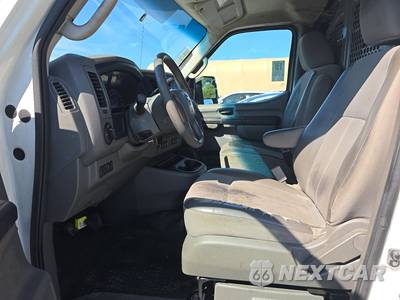 2014 Nissan NV2500 HD Cargo S Standard Roof 146.1" WB - zdjęcie 7 z 34 - miniatura
