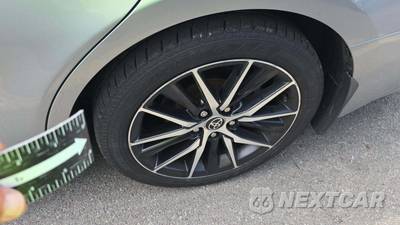 2023 Toyota Camry SE - zdjęcie 23 z 31 - miniatura