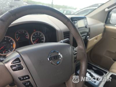 2014 Nissan TITAN SV Crew Cab Short Bed - zdjęcie 11 z 44 - miniatura