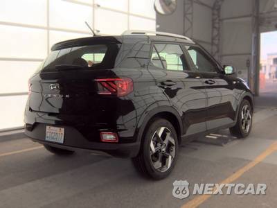 2025 Hyundai Venue SEL - zdjęcie 4 z 22 - miniatura