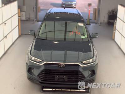 2025 Toyota Grand Highlander XLE - zdjęcie 2 z 36 - miniatura