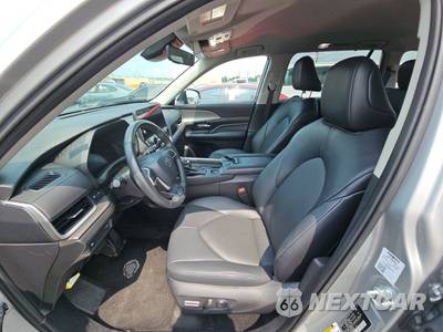 2025 Toyota Grand Highlander XLE - zdjęcie 7 z 35 - miniatura