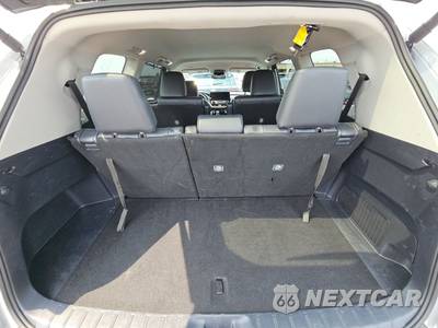 2025 Toyota Grand Highlander XLE - zdjęcie 16 z 35 - miniatura