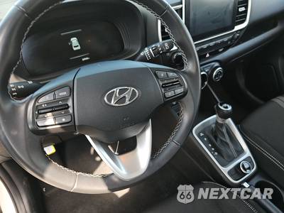 2025 Hyundai Venue SEL - zdjęcie 10 z 26 - miniatura