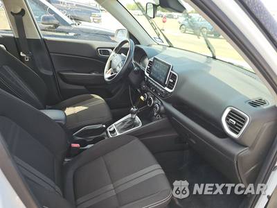 2025 Hyundai Venue SEL - zdjęcie 8 z 26 - miniatura