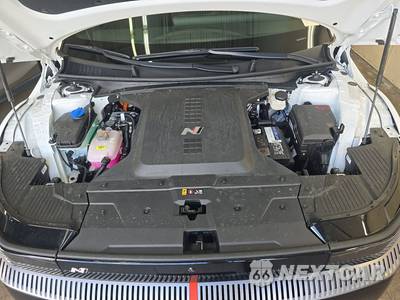 2025 Hyundai IONIQ 5 N - zdjęcie 16 z 19 - miniatura