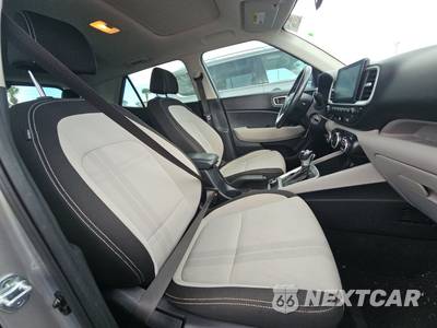 2023 Hyundai Venue SEL - zdjęcie 8 z 28 - miniatura