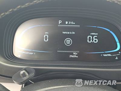 2025 Hyundai Venue SEL - zdjęcie 12 z 23 - miniatura