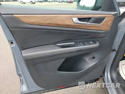 2025 Volkswagen Atlas 2.0T SE w/Technology - zdjęcie 9 z 32 - miniatura