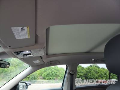 2025 Volkswagen Atlas 2.0T SE w/Technology - zdjęcie 17 z 32 - miniatura