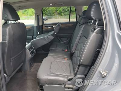 2025 Volkswagen Atlas 2.0T SE w/Technology - zdjęcie 13 z 32 - miniatura