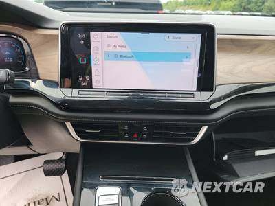 2025 Volkswagen Atlas 2.0T SE w/Technology - zdjęcie 11 z 32 - miniatura