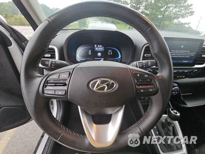 2025 Hyundai Venue SEL - zdjęcie 10 z 22 - miniatura
