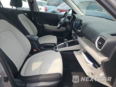 2025 Hyundai Venue SEL - zdjęcie 8 z 25 - miniatura
