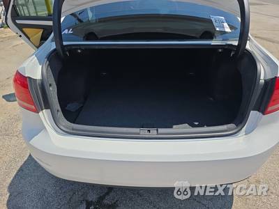 2013 Volkswagen Passat 2.5L SE w/Sunroof & Navigation - zdjęcie 17 z 48 - miniatura