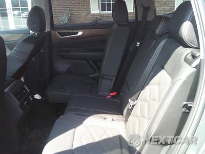 2025 Volkswagen Atlas 2.0T SE w/Technology - zdjęcie 10 z 28 - miniatura