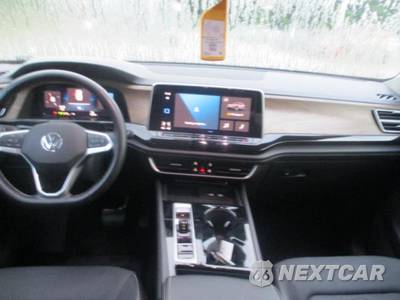 2025 Volkswagen Atlas 2.0T SE w/Technology - zdjęcie 10 z 28 - miniatura