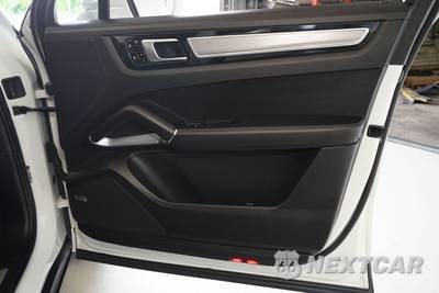 2020 Porsche Cayenne Turbo Coupe - zdjęcie 25 z 36 - miniatura