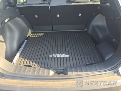 2026 Toyota Corolla Cross Hybrid SE - zdjęcie 23 z 25 - miniatura