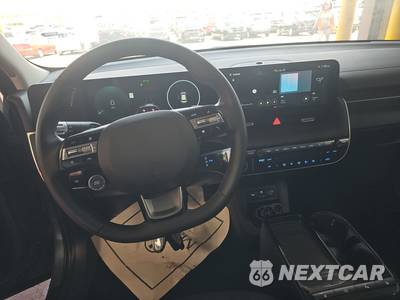 2025 Hyundai IONIQ 5 SE Standard Range - zdjęcie 11 z 23 - miniatura