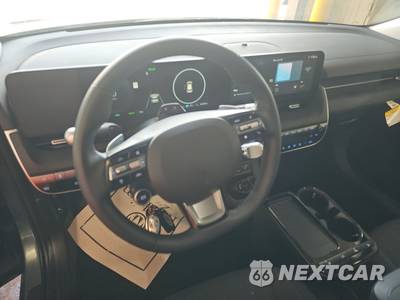 2025 Hyundai IONIQ 5 SE Standard Range - zdjęcie 10 z 23 - miniatura