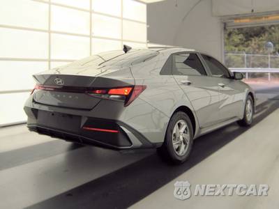 2024 Hyundai Elantra SE - zdjęcie 4 z 32 - miniatura