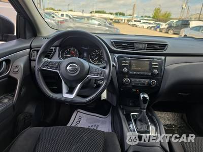 2017 Nissan Rogue Sport S - zdjęcie 14 z 23 - miniatura