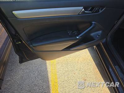 2022 Volkswagen Passat 2.0T SE - zdjęcie 9 z 28 - miniatura