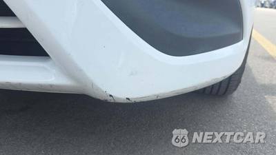 2016 Nissan Versa SV - zdjęcie 30 z 31 - miniatura