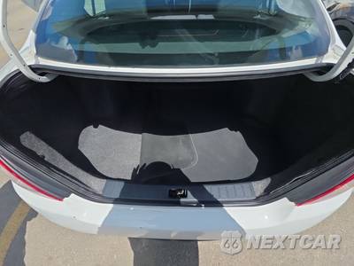 2016 Nissan Versa SV - zdjęcie 16 z 31 - miniatura