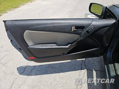 2013 Hyundai Genesis Coupe 2.0T Premium - zdjęcie 9 z 17 - miniatura