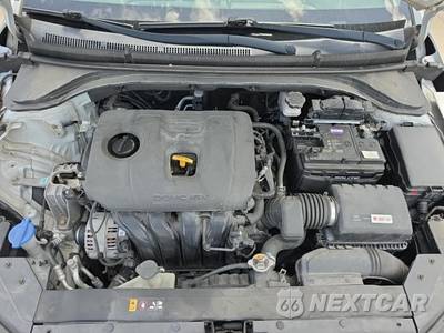 2019 Hyundai Elantra SE Sedan - zdjęcie 18 z 23 - miniatura