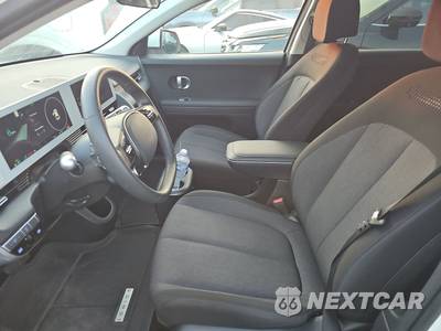 2024 Hyundai IONIQ 5 SE Standard Range - zdjęcie 7 z 25 - miniatura