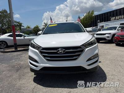 2017 Hyundai Tucson SE Plus - zdjęcie 2 z 25 - miniatura