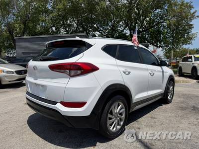 2017 Hyundai Tucson SE Plus - zdjęcie 5 z 25 - miniatura