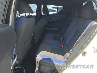 2020 Toyota C-HR XLE - zdjęcie 13 z 23 - miniatura