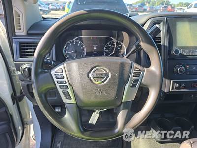 2020 Nissan TITAN S Crew Cab Short Bed - zdjęcie 10 z 25 - miniatura