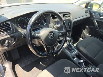 2018 Volkswagen e-Golf SE Hatchback - zdjęcie 11 z 18 - miniatura