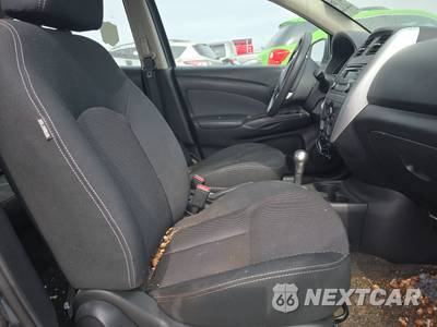 2015 Nissan Versa - zdjęcie 8 z 17 - miniatura