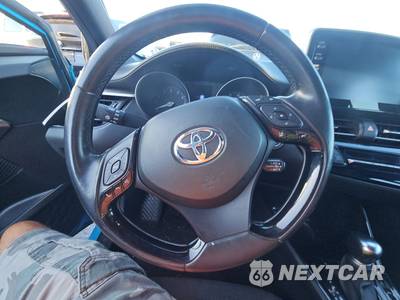 2019 Toyota C-HR XLE - zdjęcie 10 z 17 - miniatura